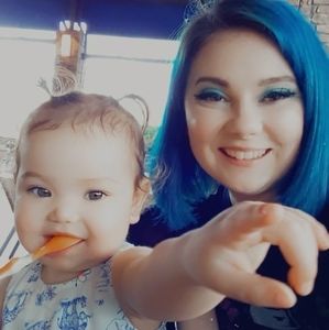 Meet your Posher, Alexis